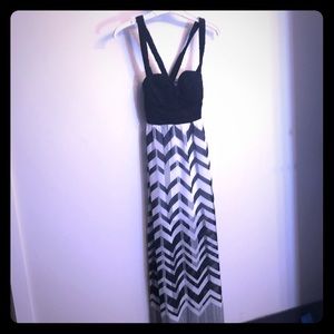 Maxi dress with double criss cross back.